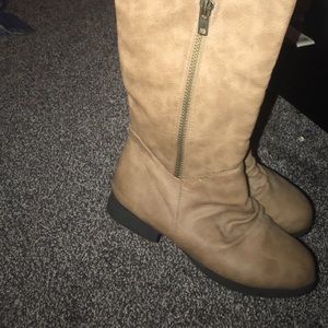 Riding boots